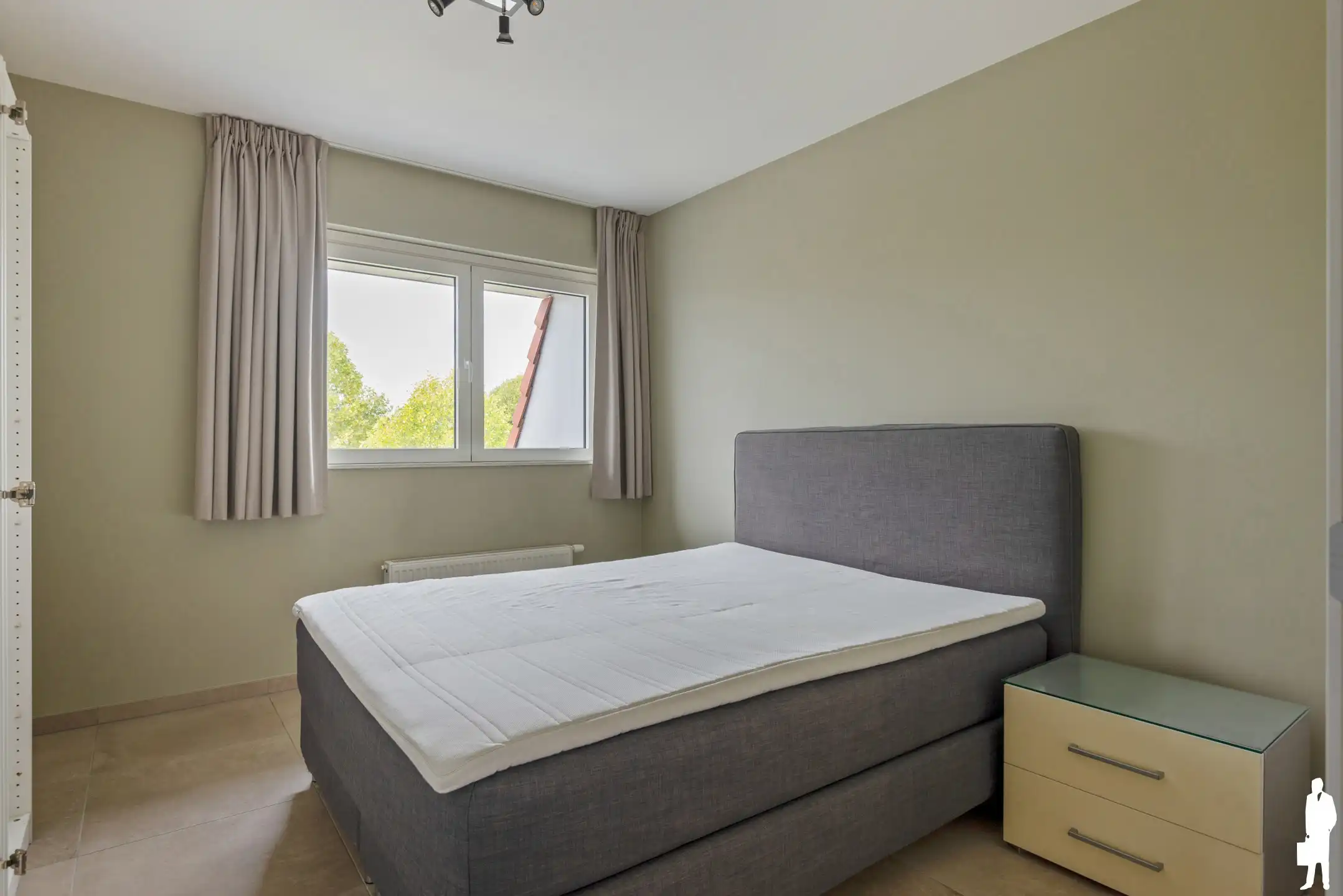 Modern appartement met 3 slaapkamers, terras en staanplaats foto 16