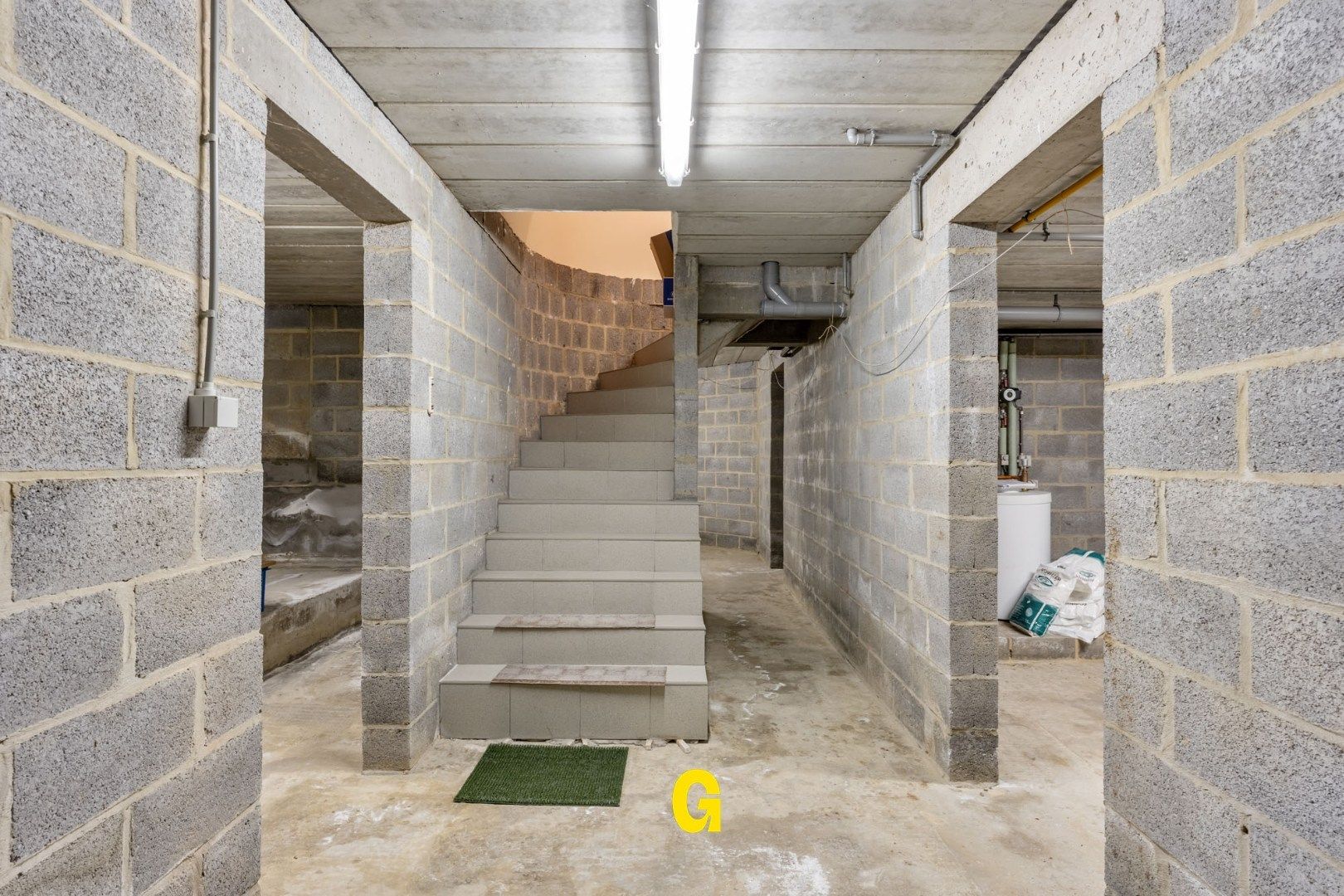 Bijzonder nette rijwoning van zeer degelijke kwaliteit, met tuin op 6a 46ca, vlak bij de dorpskern van Hoeselt. foto 23