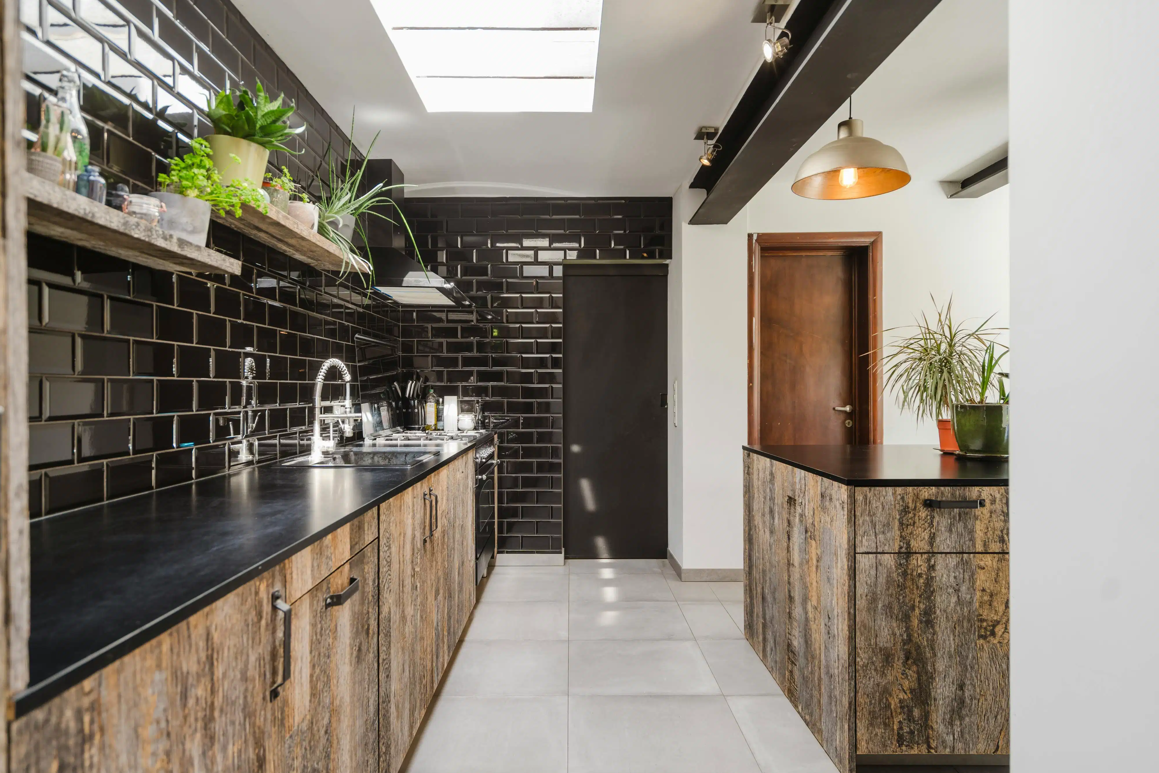 Instapklare woning met 1.200m² perceel in Kortrijk. foto 8