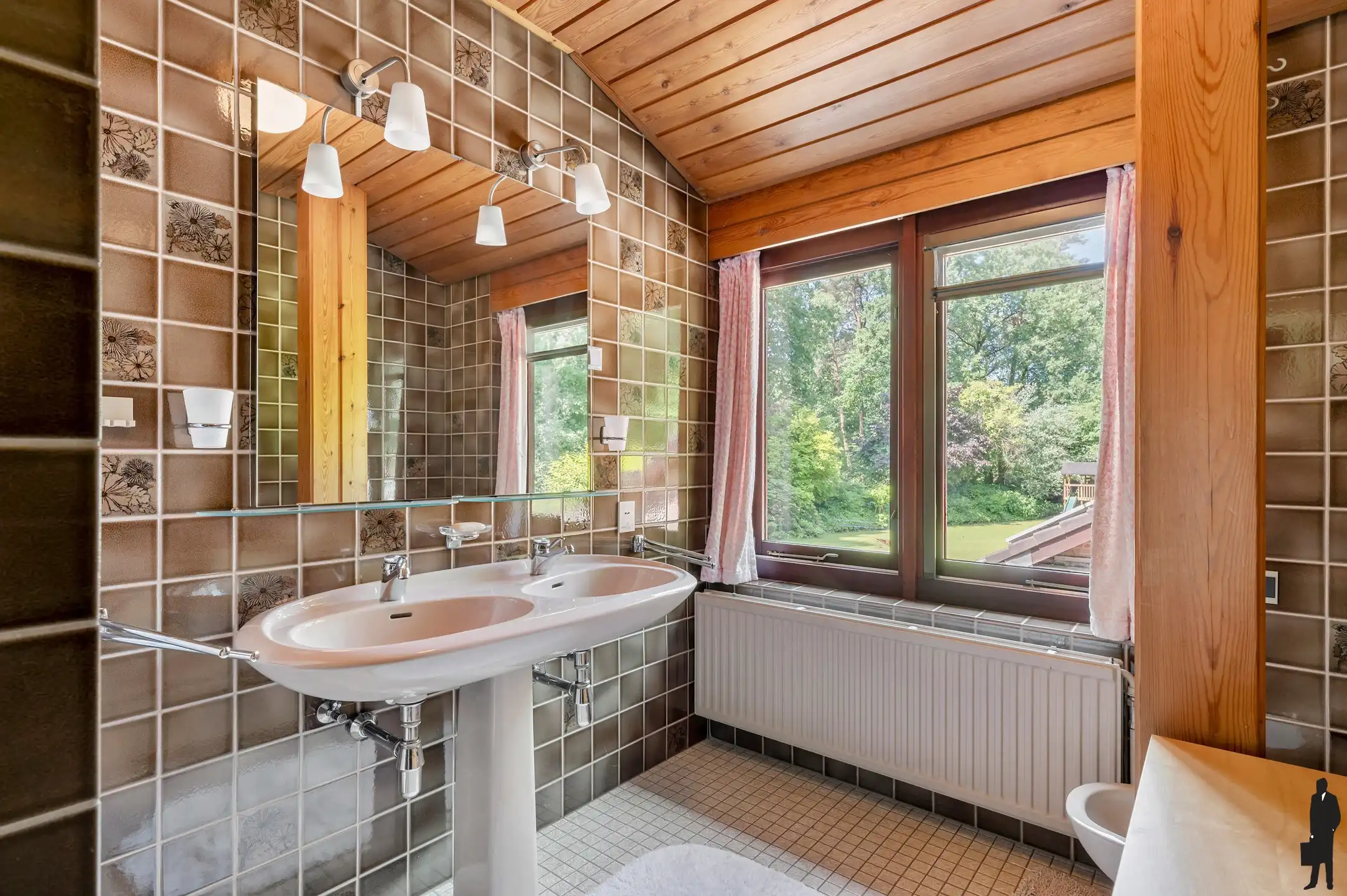 Seventiesvilla op toplocatie! foto 22