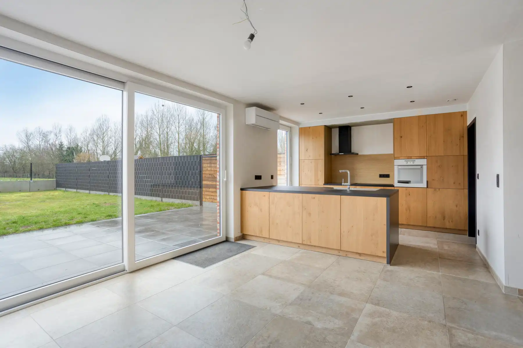 *** ONDER COMPROMIS na 1ste bezoekdag! *** foto {{pictureIndex}}