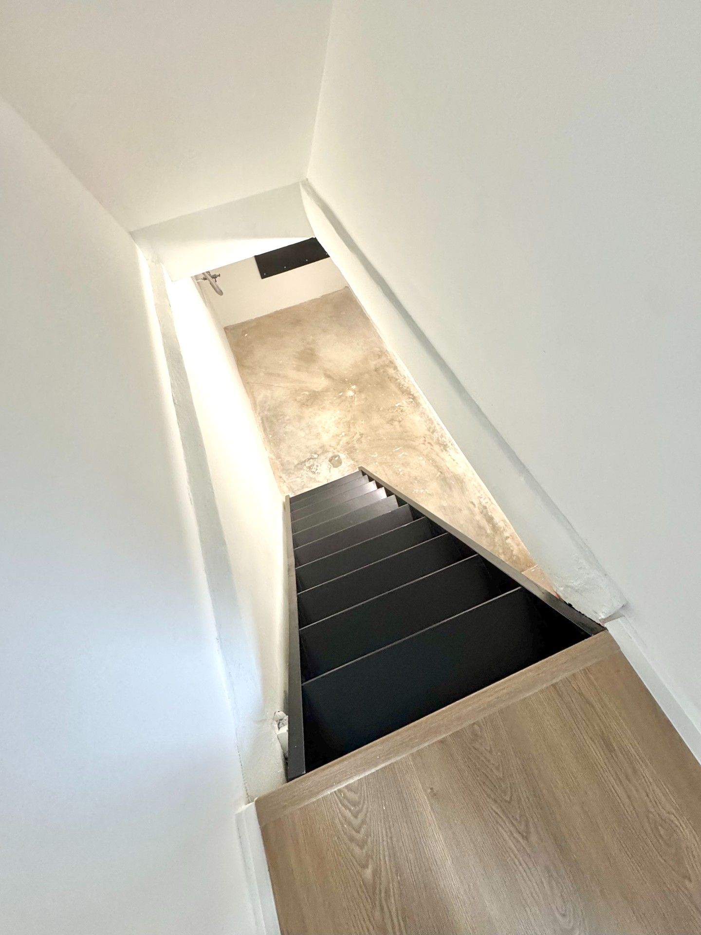 TIJDLOOS GERENOVEERDE HALFOPEN WONING OP 370 m² foto 20