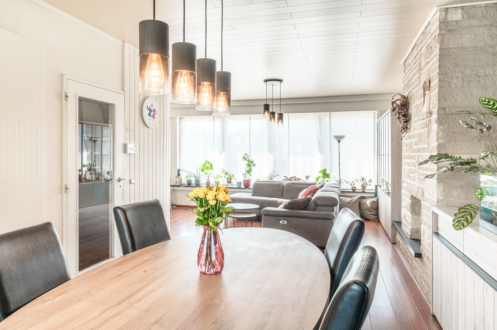 Instapklare woning te Zwijndrecht foto 9