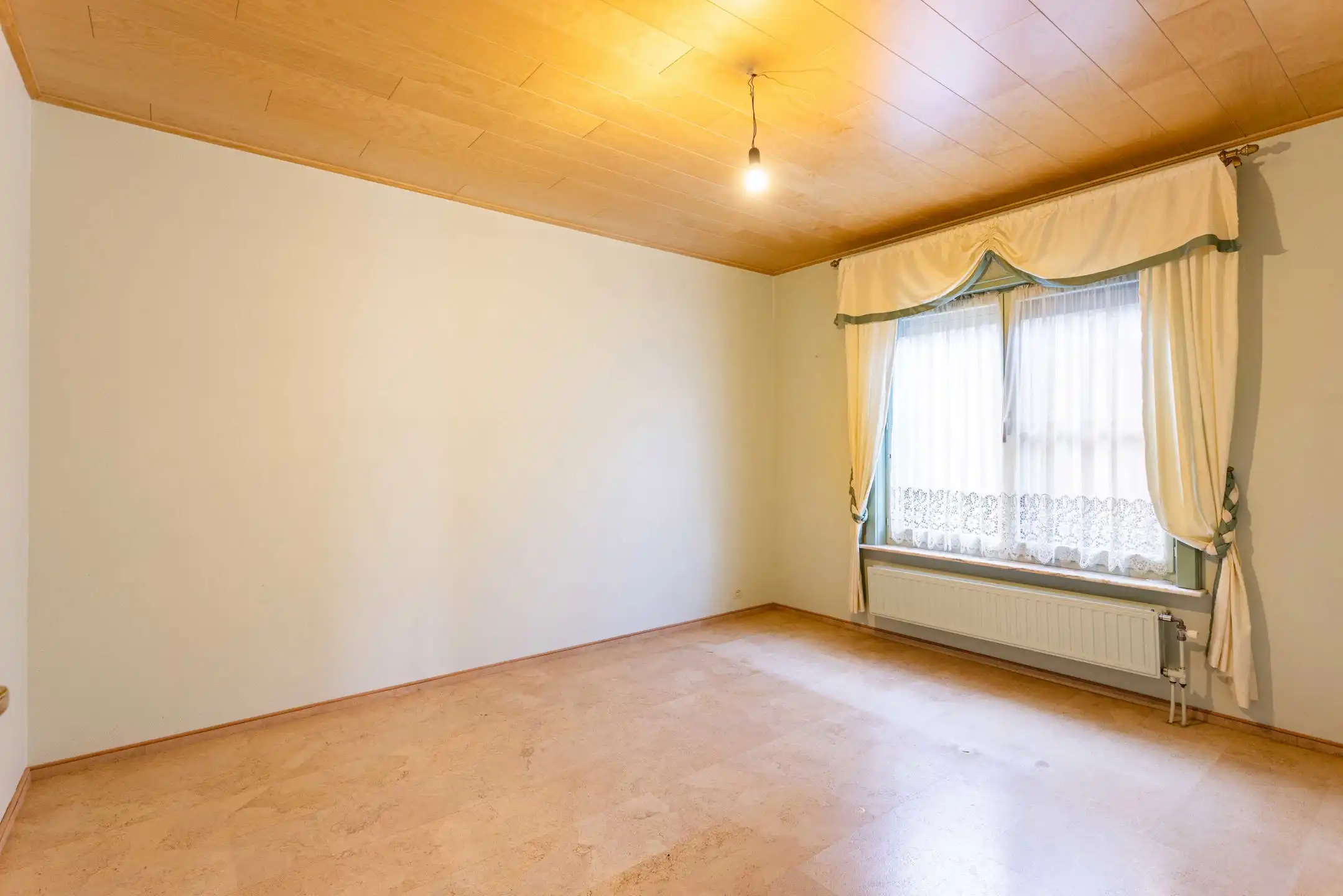 Instapklare villa met tuin, weids uitzicht en ruim bijgebouw foto 17