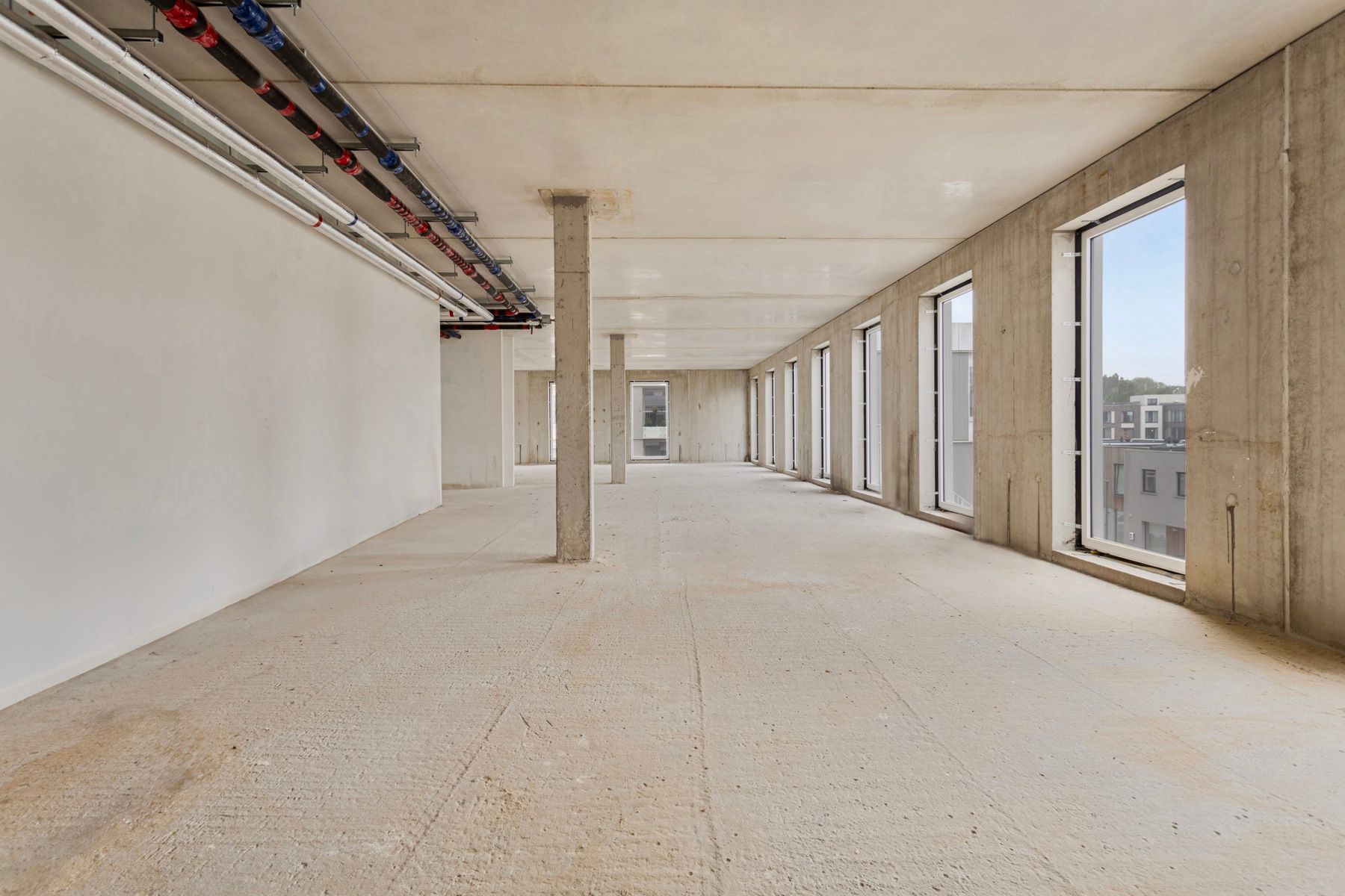 Nieuwbouw kantoorruimte met grote zichtbaarheid (359m²) foto 5