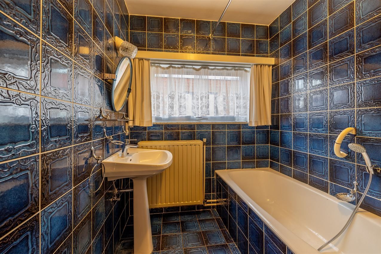 Stadswoning met 2 slk en ruimte inpandige garage foto 19