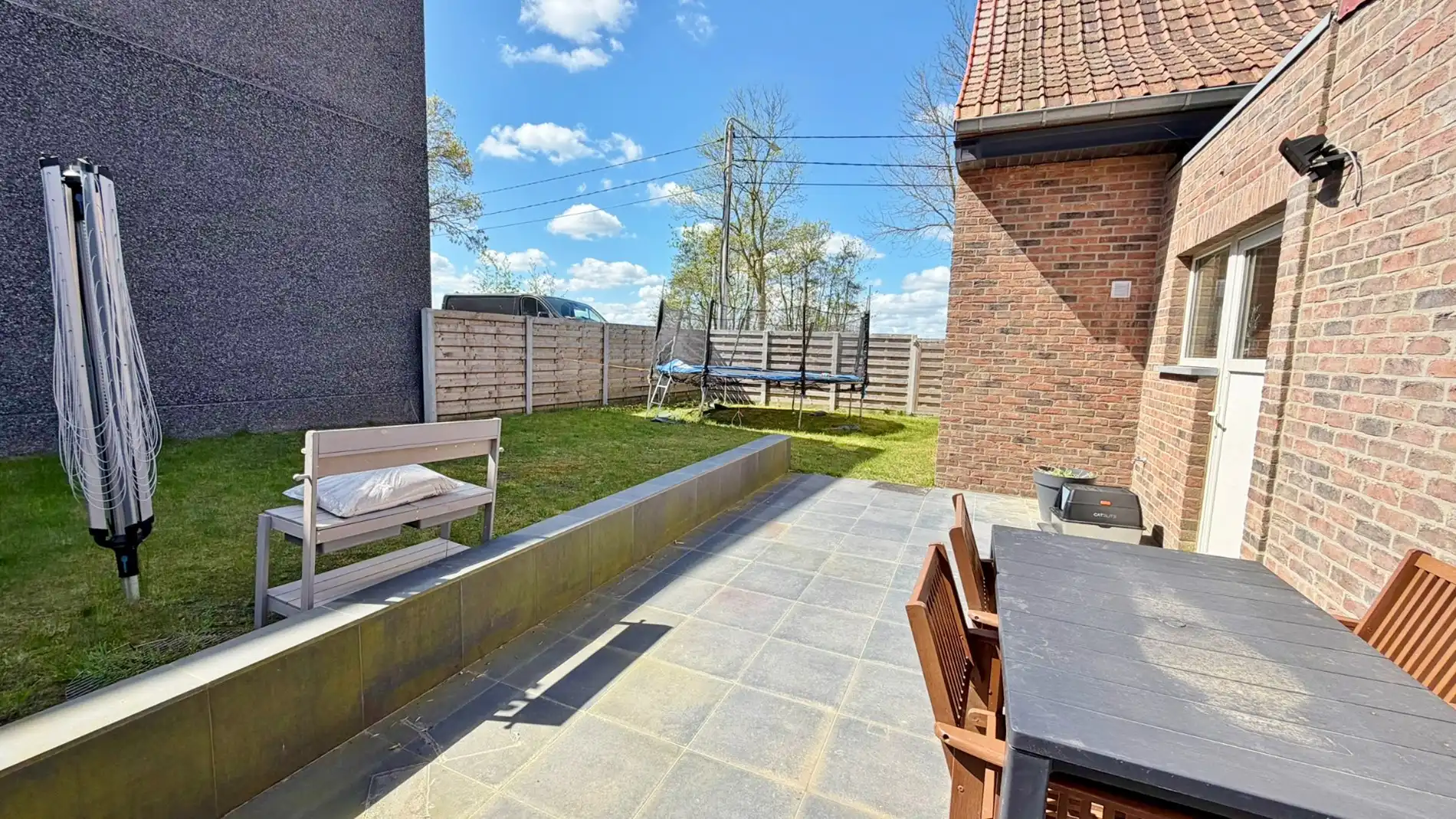 Ruime landelijk gelegen woning met zonnige tuin en garage  foto 14