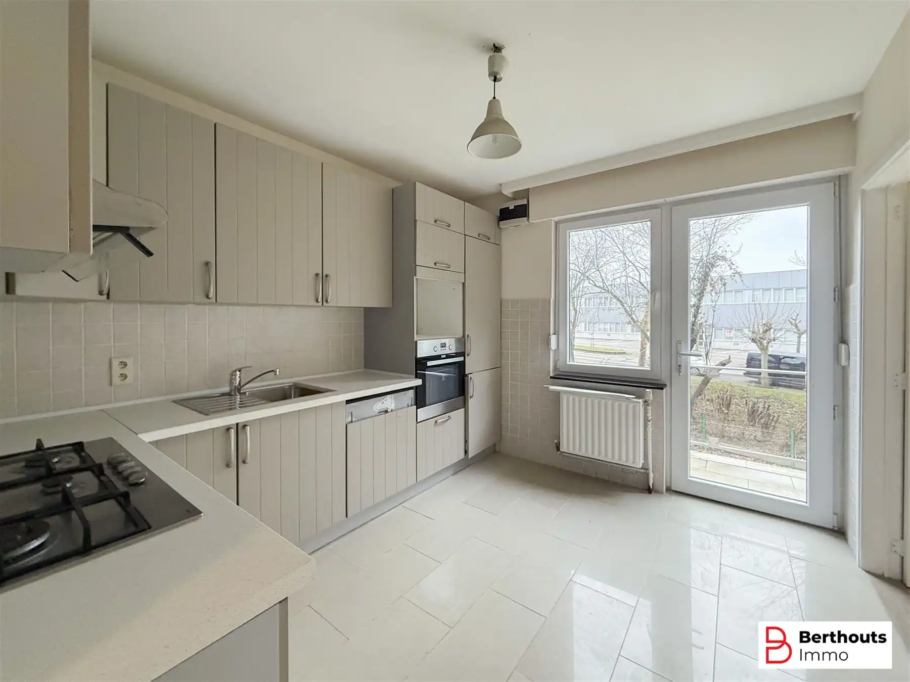 WONING MET 5/6 SLAAPKAMERS MET TUIN foto 6