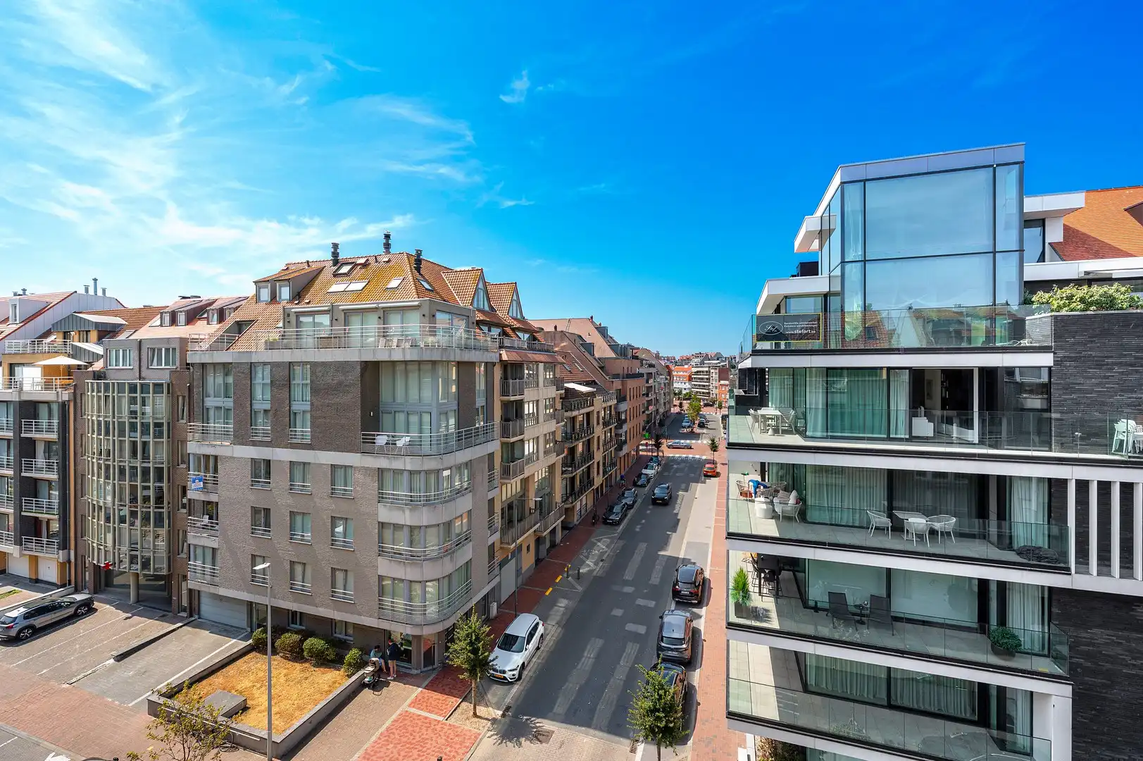 Prachtig gerenoveerd duplex hoekappartement nabij de Lippenslaan. foto 4