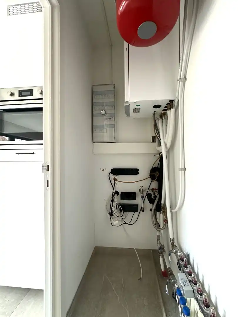 Lichtrijk appartement met twee slaapkamers te Sint-Kruis foto 12