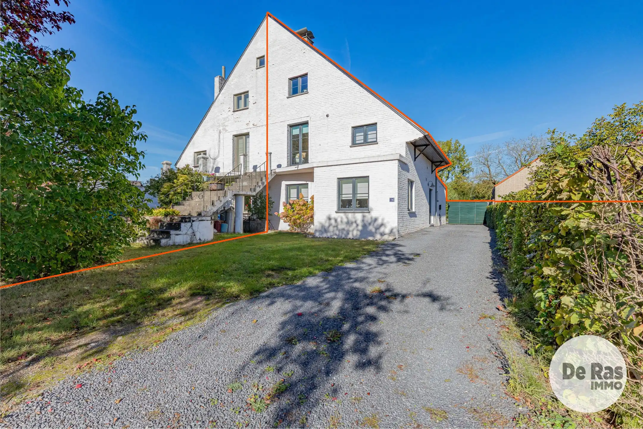 HAALTERT- Karaktervolle woning met 4 slpk. en prachtige tuin foto {{pictureIndex}}