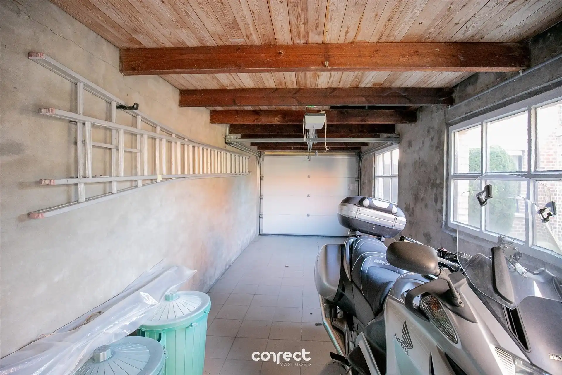 Landelijk gelegen, zeer goed onderhouden woning op een groot perceel. foto 18