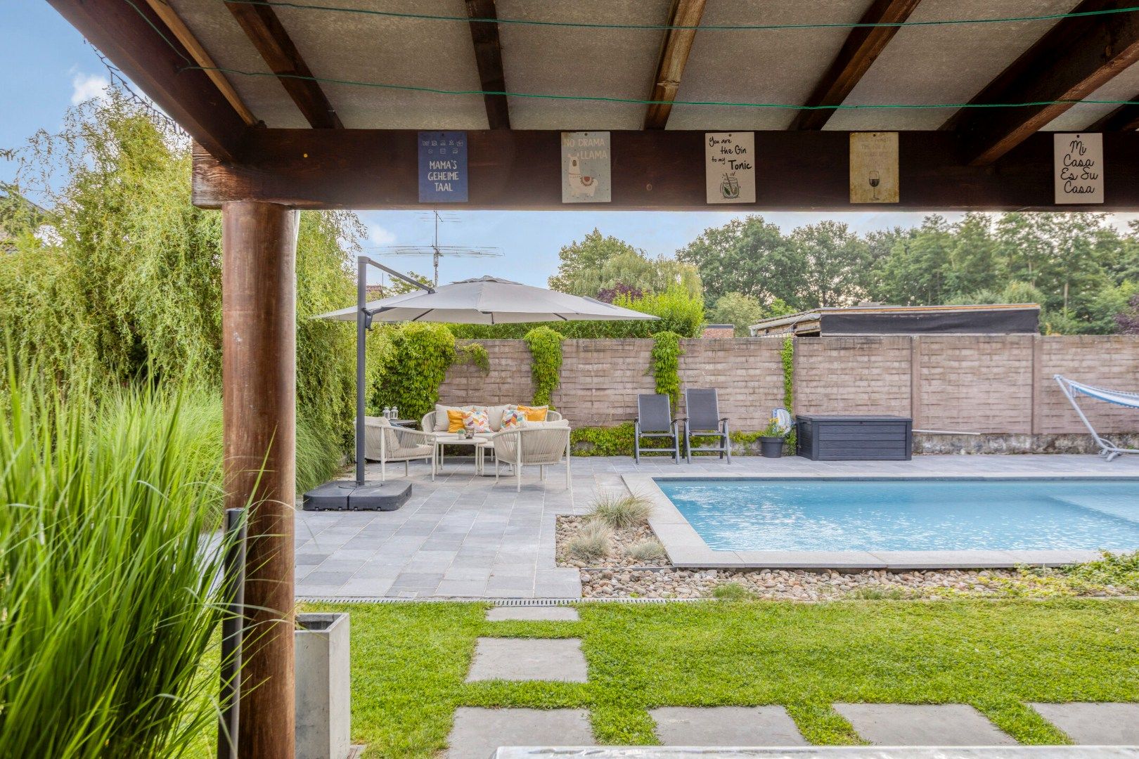 Charmante woning met 4 slpks en verwarmd zwembad op een zonnig perceel van 942 m² !  foto 24