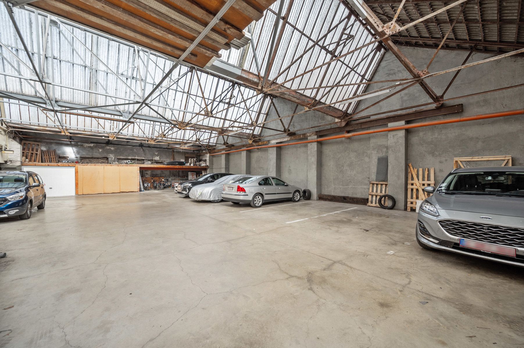 Herenhuis + handelsruimte + 7 autostaanplaatsen te MECHELEN foto 32