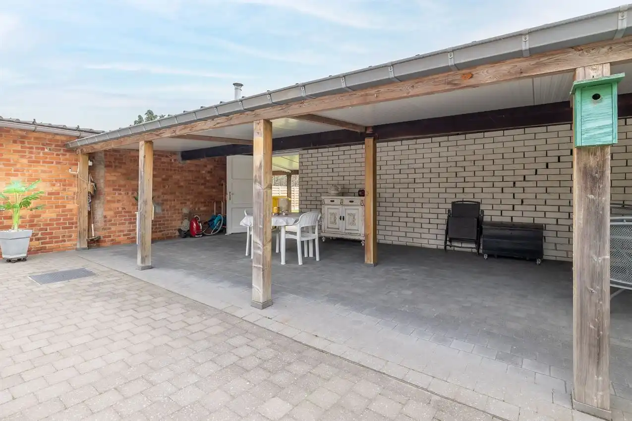 Ruimte, rust, degelijkheid, reeds grondig vernieuwd, label D foto 11