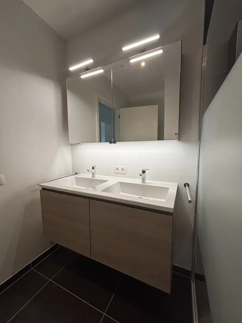 Te huur  – stijlvol en energiezuinig appartement in Beveren-Waas foto 25