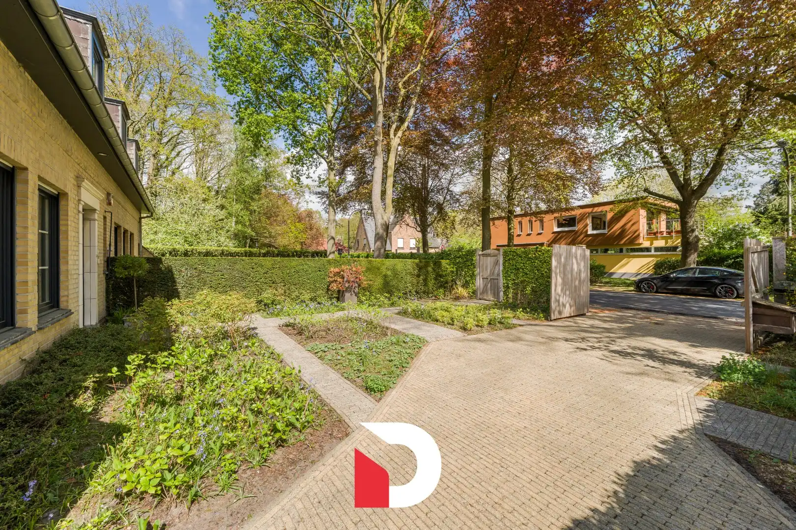 Statige halfopen woning op toplocatie te St-Kruis/Assebroek foto 25