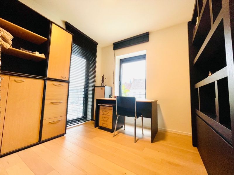 Volledig uitgerust en bemeubeld twee slaapkamer appartement in het hartje van Deinze foto 12