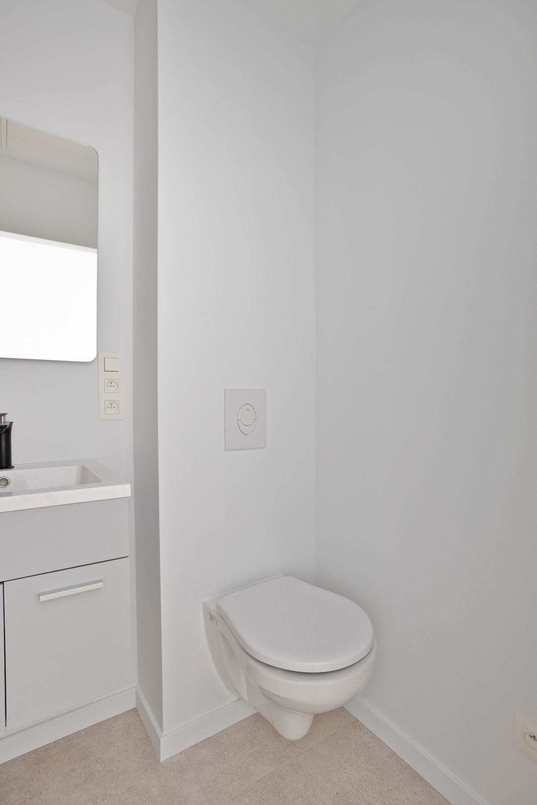 Gloednieuwe, energiezuinige studio met zonnepanelen te huur: instapklaar en bemeubeld foto 7