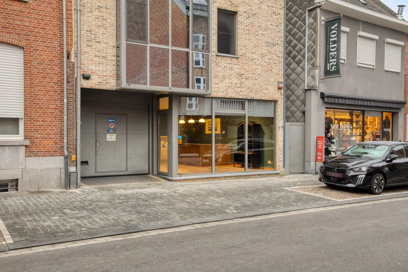 Instapklare commerciële ruimte in het centrum van Mol !  foto 16
