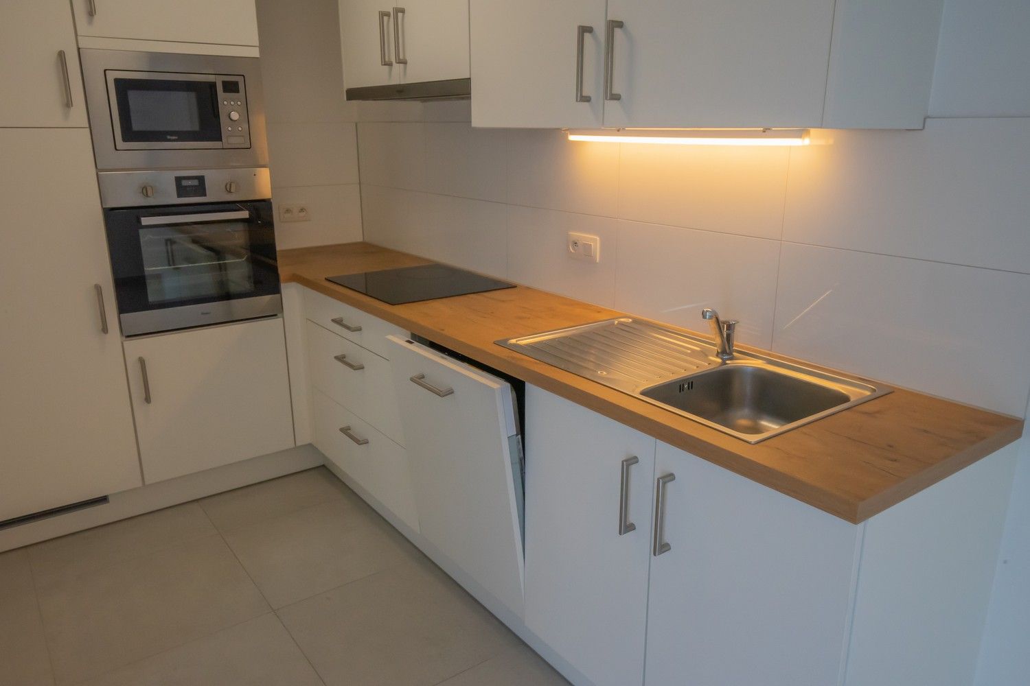 Instapklaar appartement met ruim terras op topligging in Aarschot foto 3