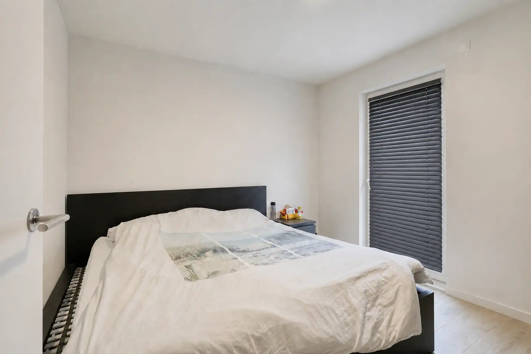 Prachtig gelijkvloers BEN-appartement met terras en parking foto 12