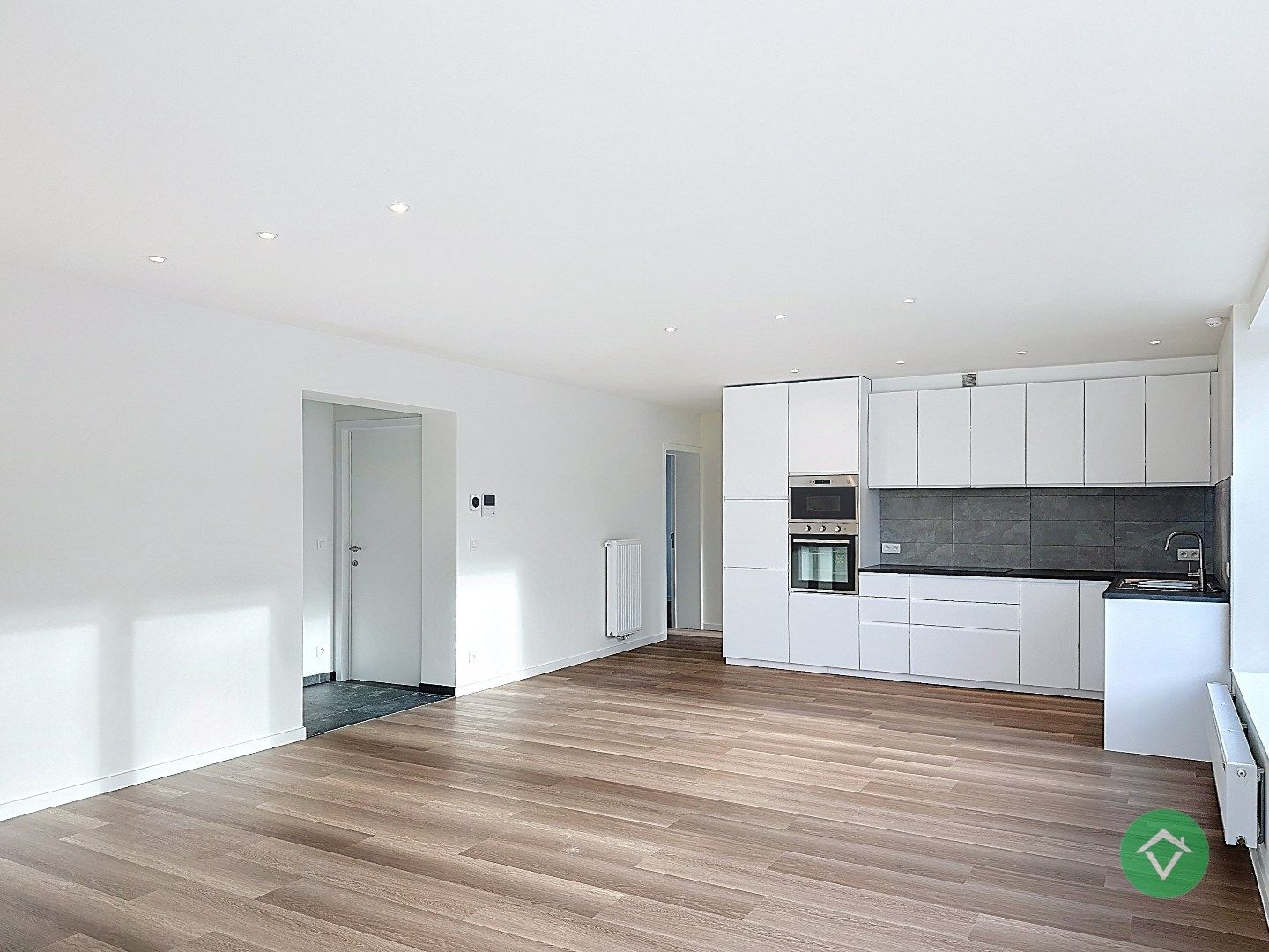 Volledig gerenoveerd appartement op de eerste verdieping met terras – De Mokker, Koekelare foto 5