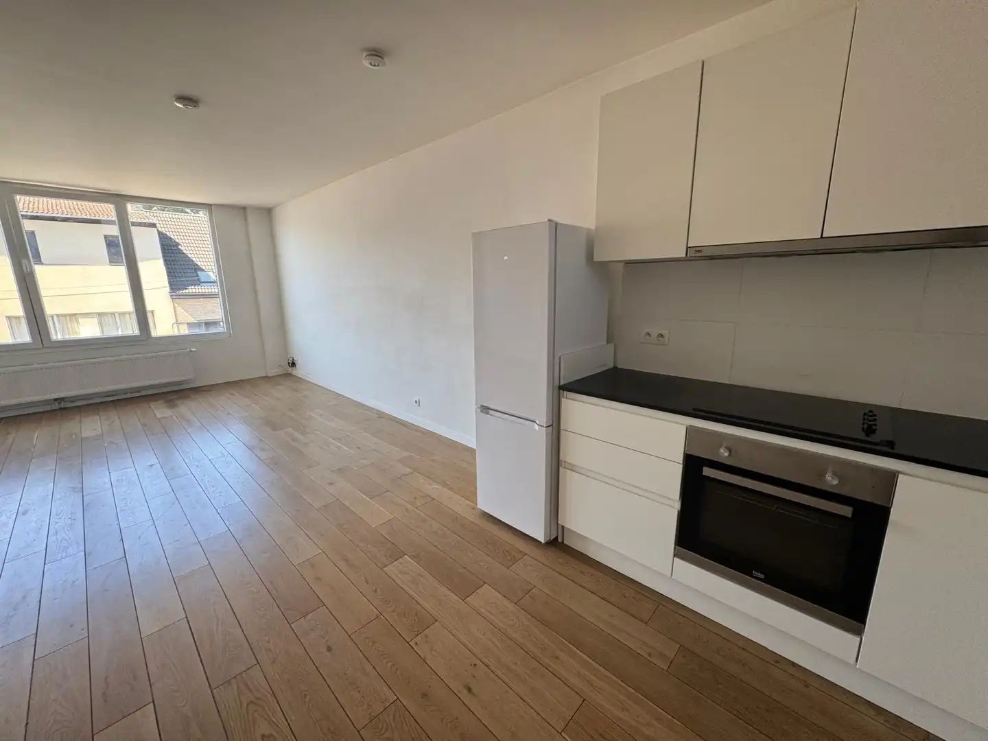 APPARTEMENT - 1 SLPK foto {{pictureIndex}}