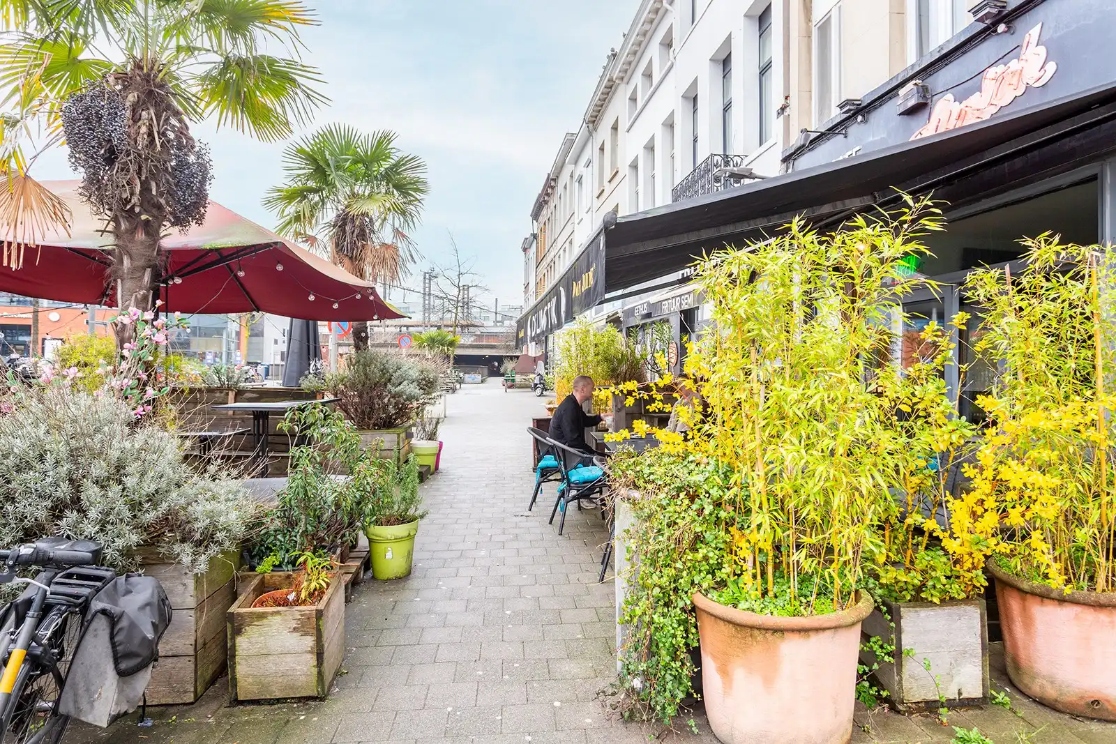 Handelshuis aan Berchem station foto 5