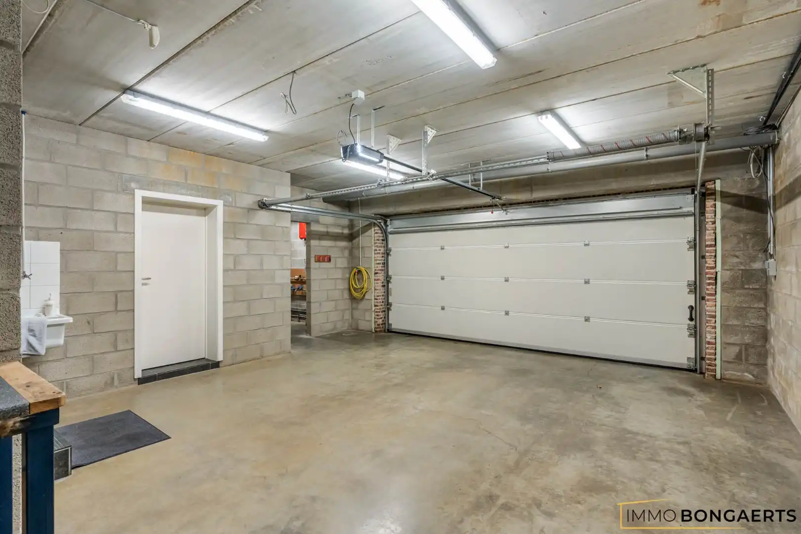 Prachtig afgewerkte woning met praktijkruimte foto 30