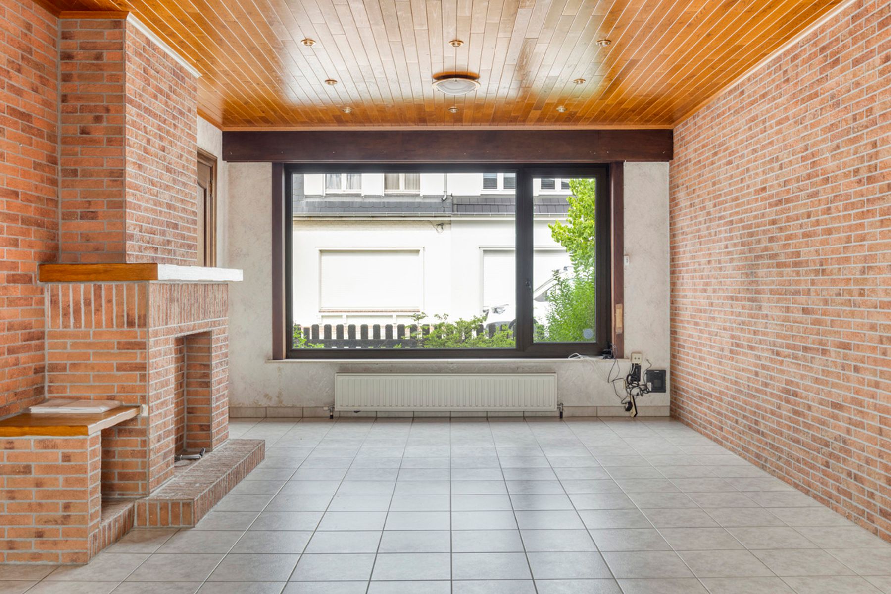 IN OPTIE - Onderhouden half-open bebouwing met garage. foto 5