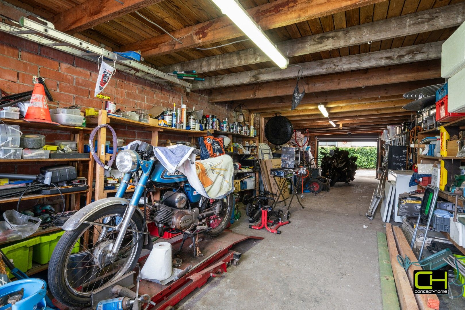 Woning met ruime garage, tuin en 2 slaapkamers foto 12