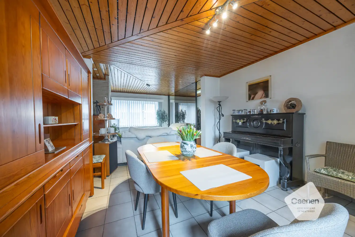 Woning met handelsgelijkvloers op commerciële ligging foto 14