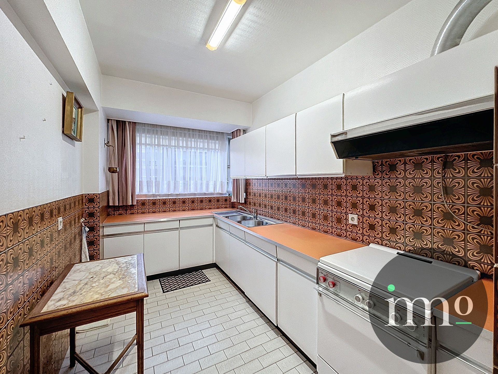 Appartement met 2 kamers en terras en staanplaats! foto 6