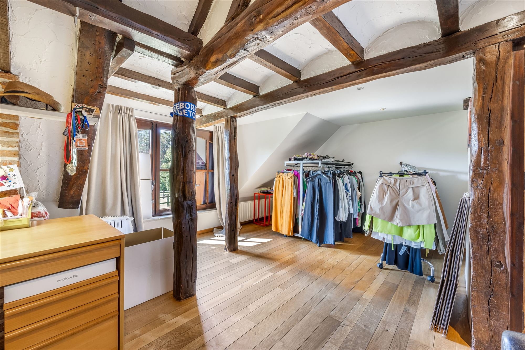 UNIEKE EIGENDOM MET 24 PAARDENSTALLEN EN BINNENPISTE OP CA 10 HECTARE TE PAAL-BERINGEN foto 28