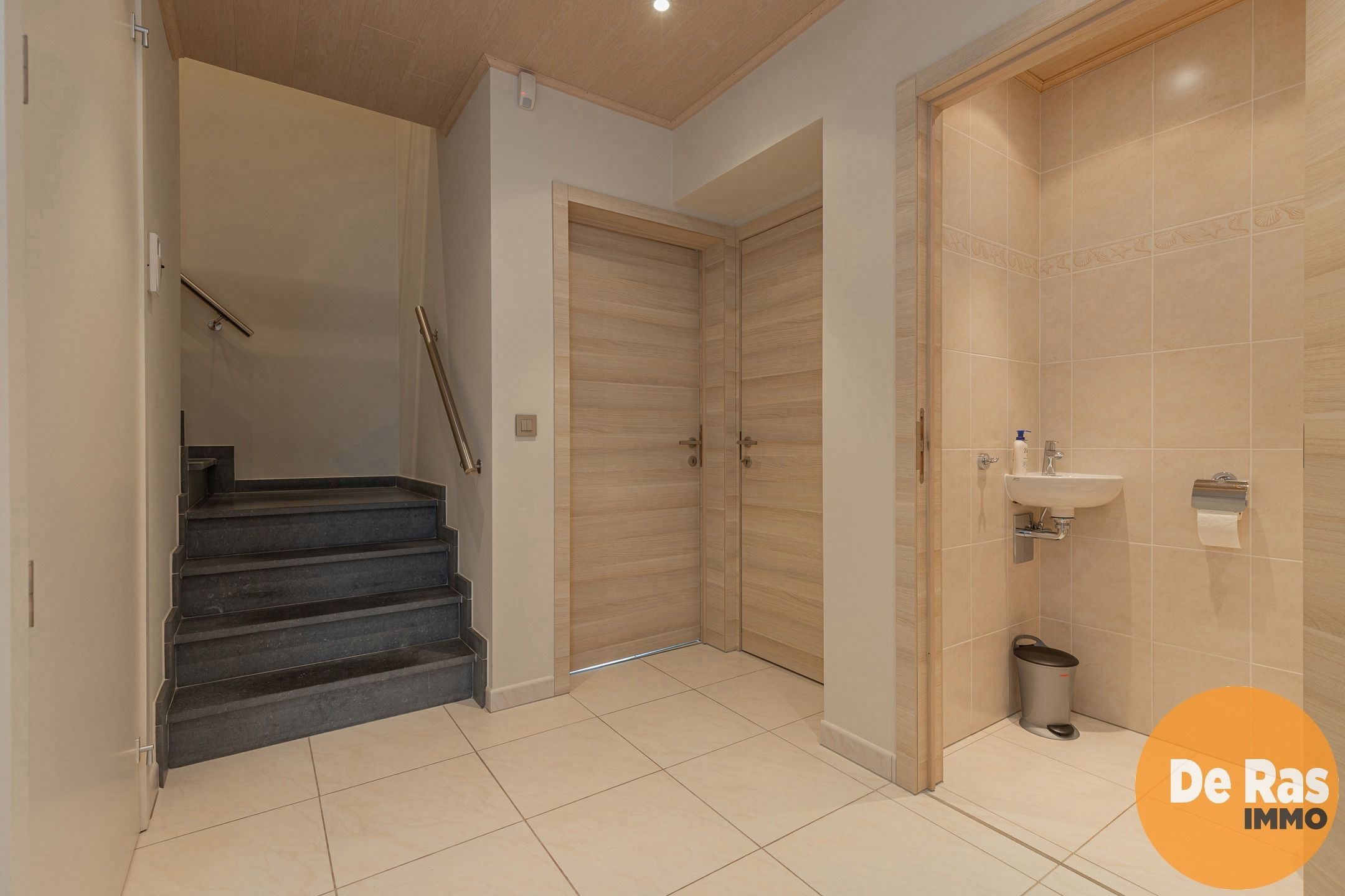 WETTEREN- Ruime, comfortabele 4-gevelwoning centrum Wetteren foto 15