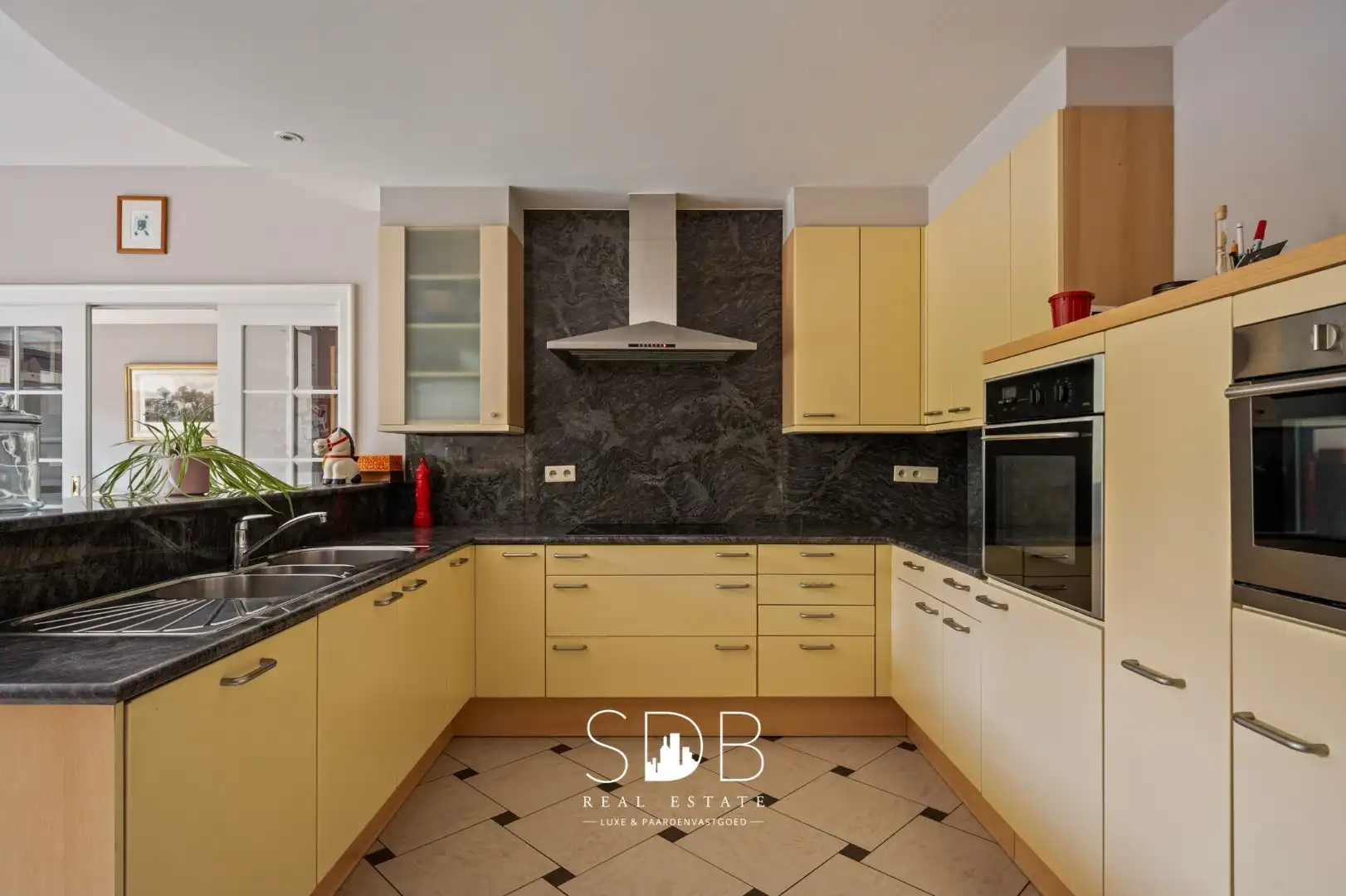 IN OPTIE - Prachtig landhuis met paardenfaciliteiten op 15.804m² foto 15