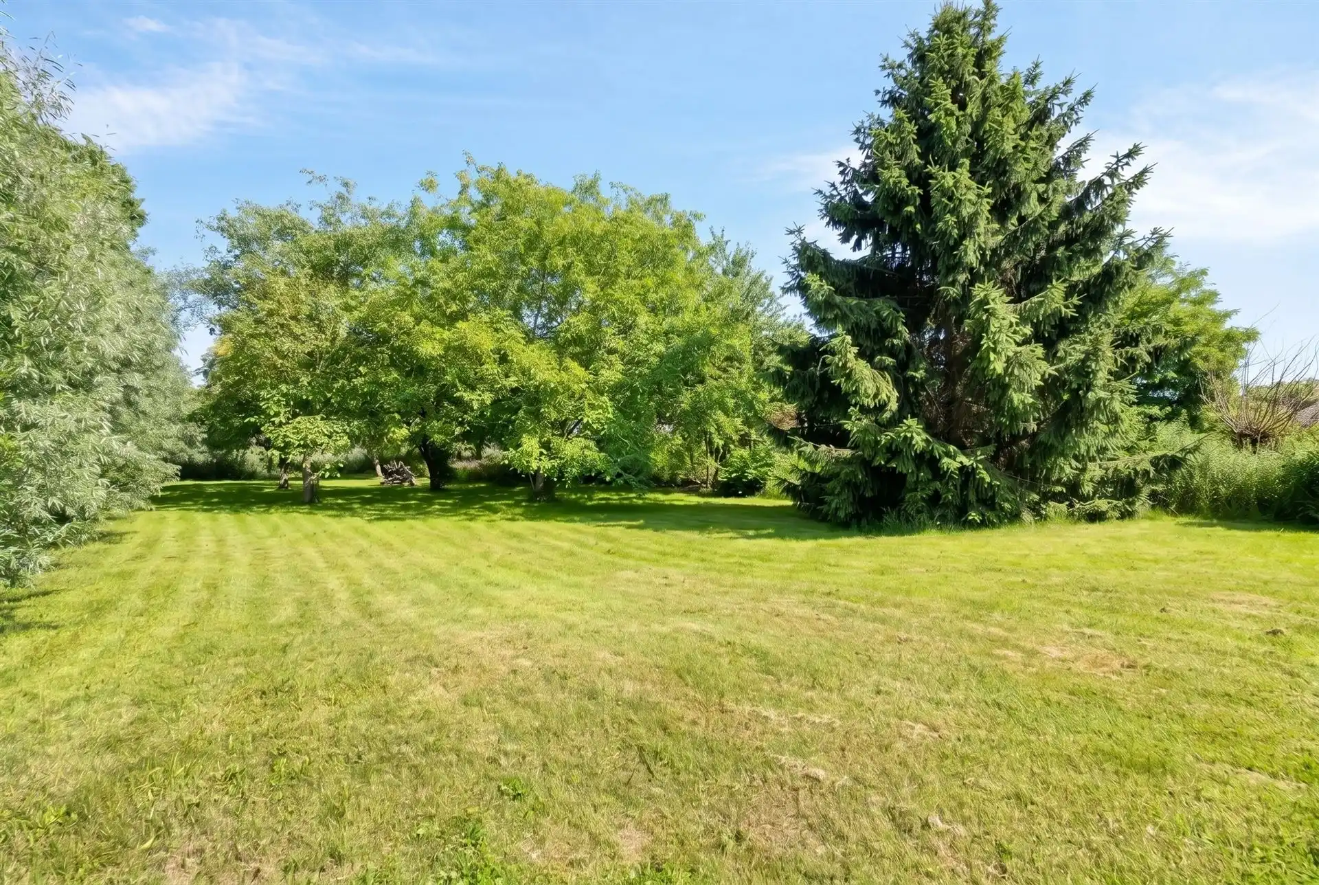 Instapklare villa met zwembad. Landelijke ligging in Leut. foto 49