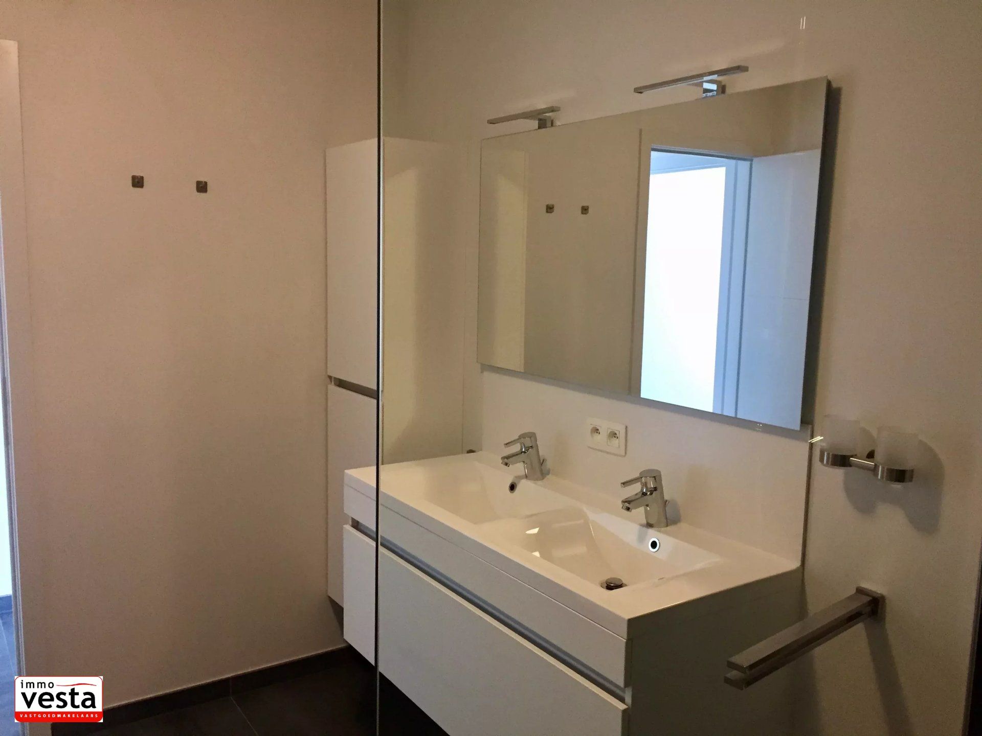 Compact appartement met modern comfort foto 19