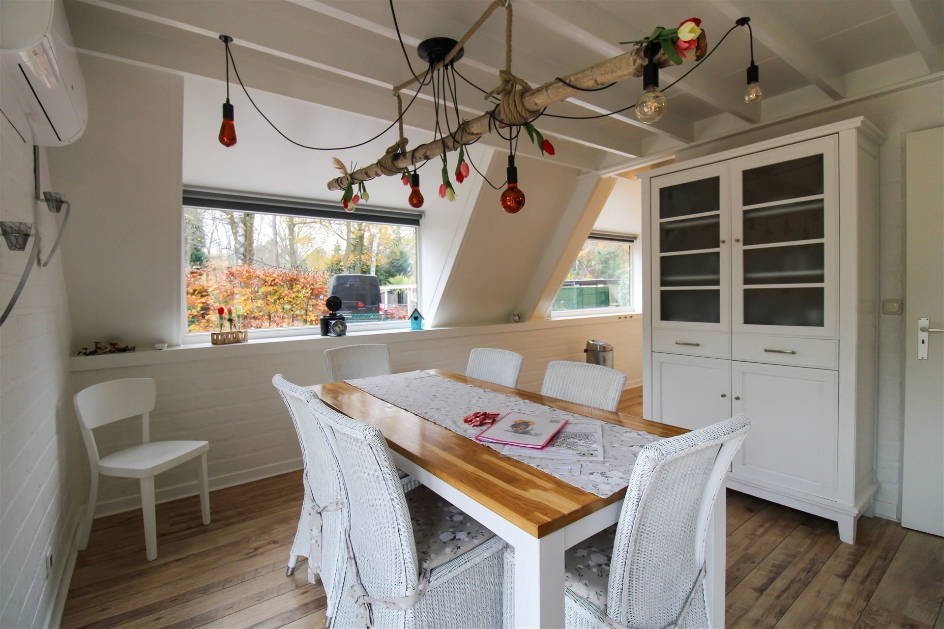 Vakantiewoning met 3 slaapkamers en ruime tuin op vakantiedomein Sonnevijver te Rekem! foto 4