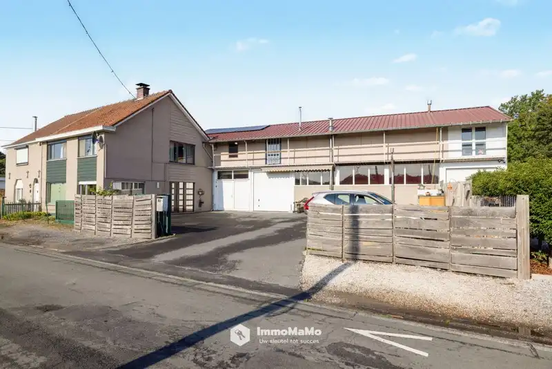 WONING MET 3 SLAAPKAMERS EN RUIME LOODS TE KOOP IN EVERGEM foto 2