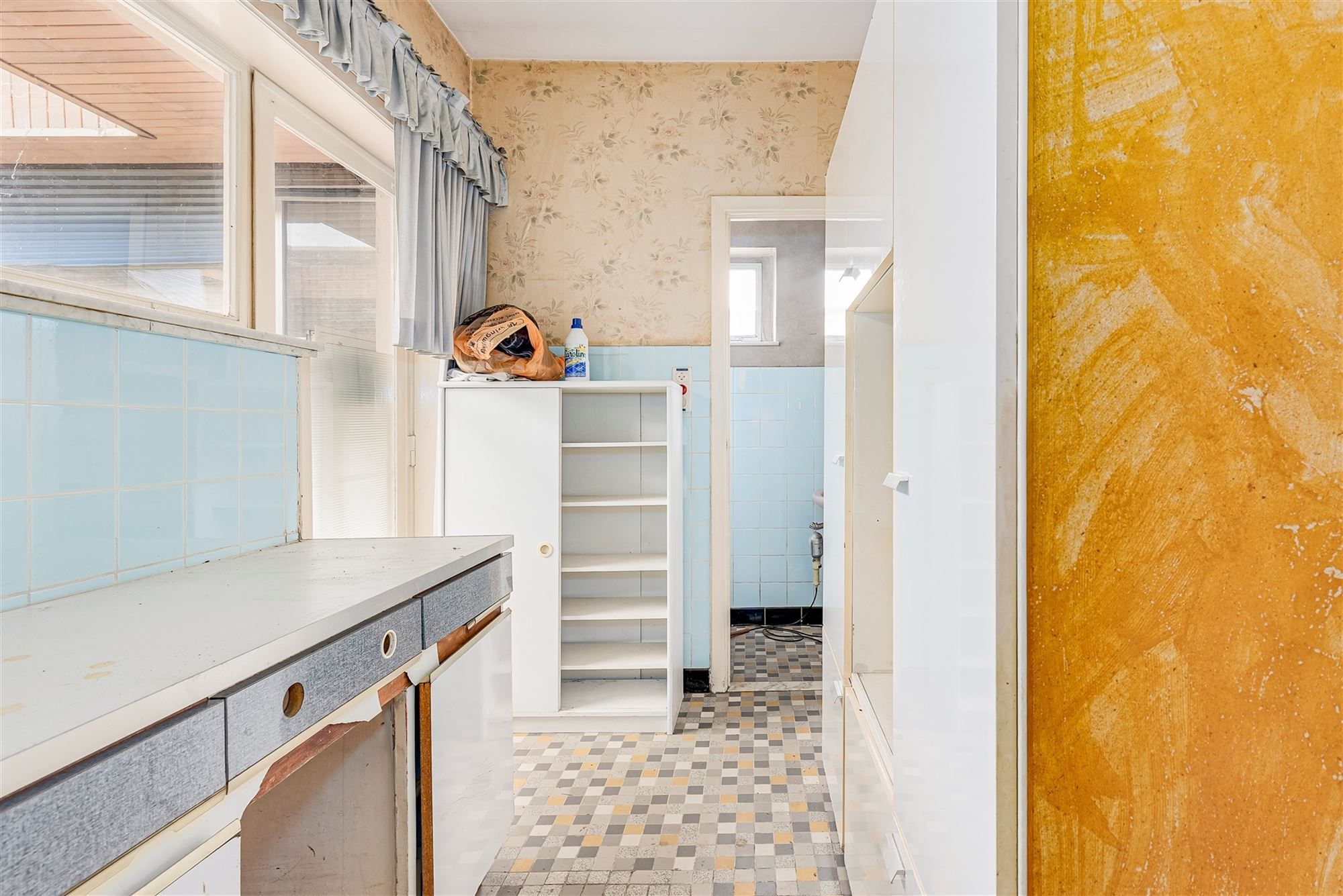Te renoveren woning + magazijn / projectgrond in Vorst foto 10