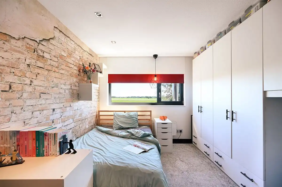 Moderne gezinswoning met zwembad, home office en prachtig uitzicht foto 19
