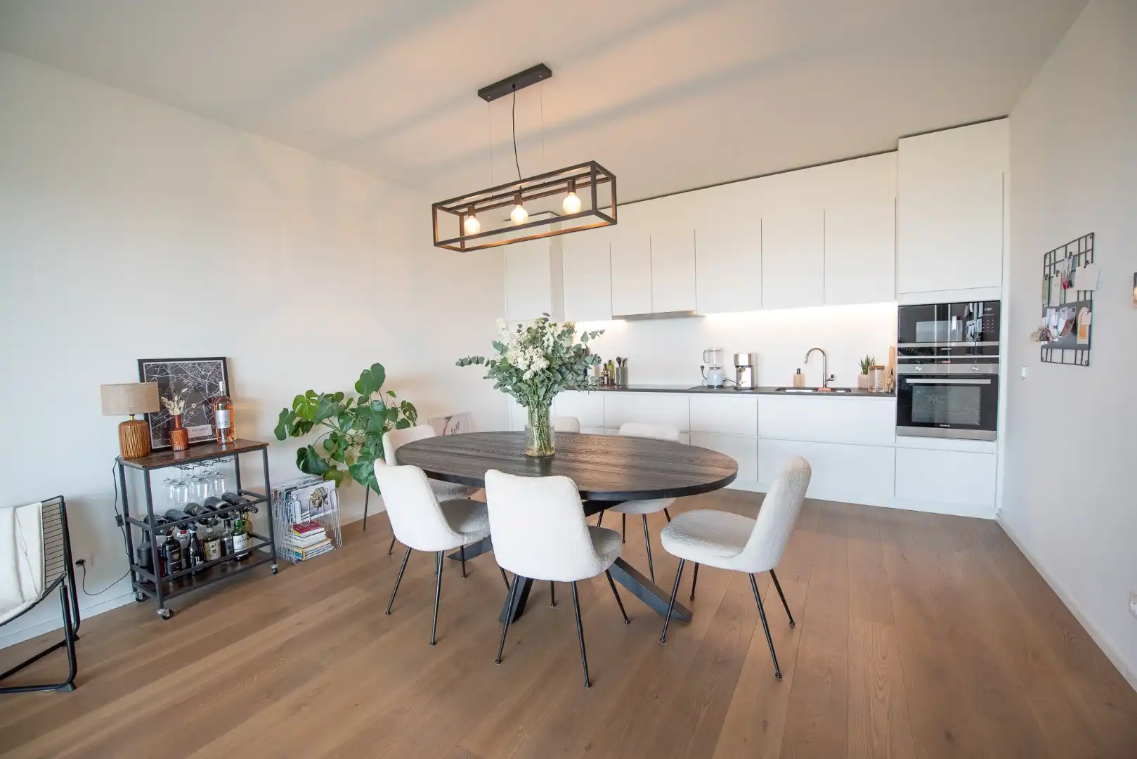 Mooi afgewerkt appartement met twee slaapkamers in het centrum van Waregem foto 5