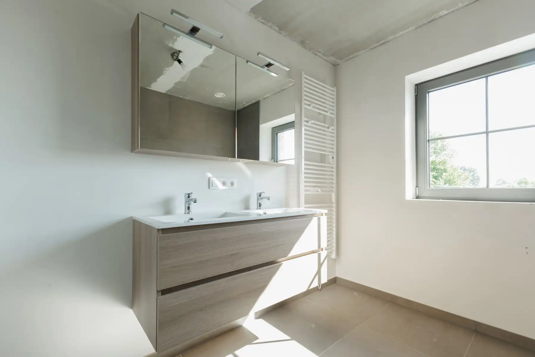 Ruime energiezuinige nieuwbouwwoning (Rechts) foto 6