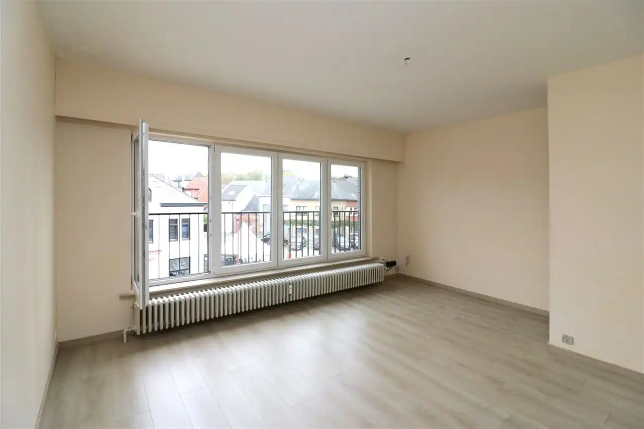 Opbrengsteigendom (handel & 4 app) op toplocatie foto 32