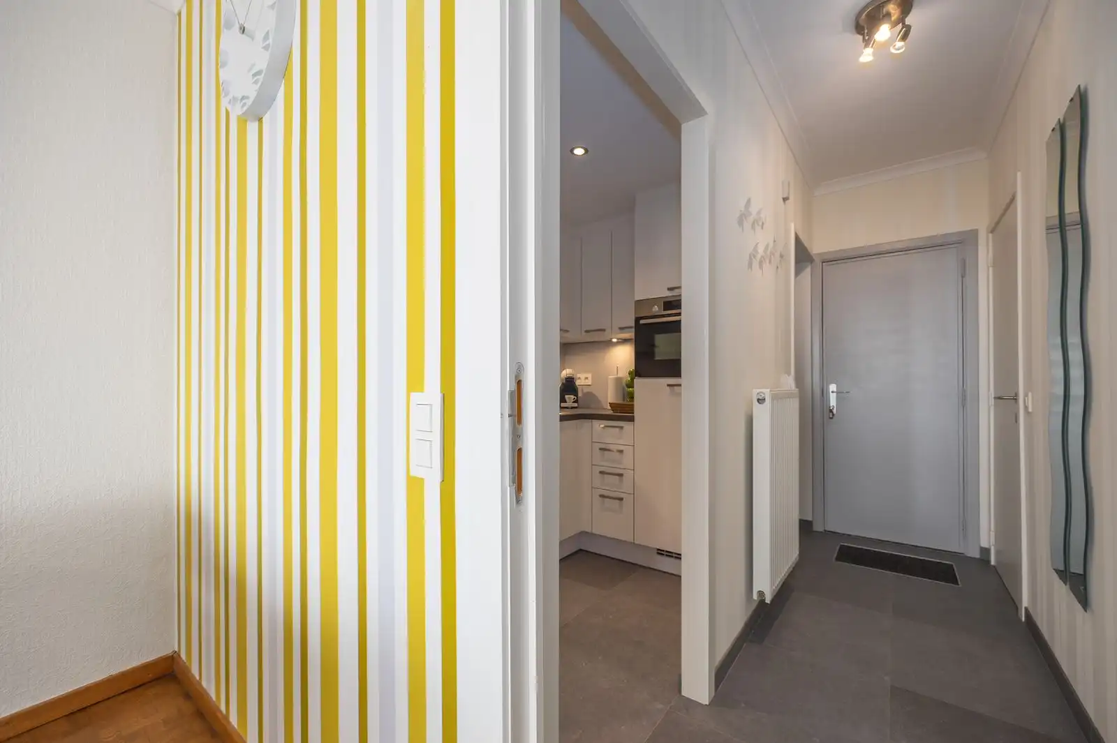 Trendy studio met open zeezicht in hartje centrum foto 7