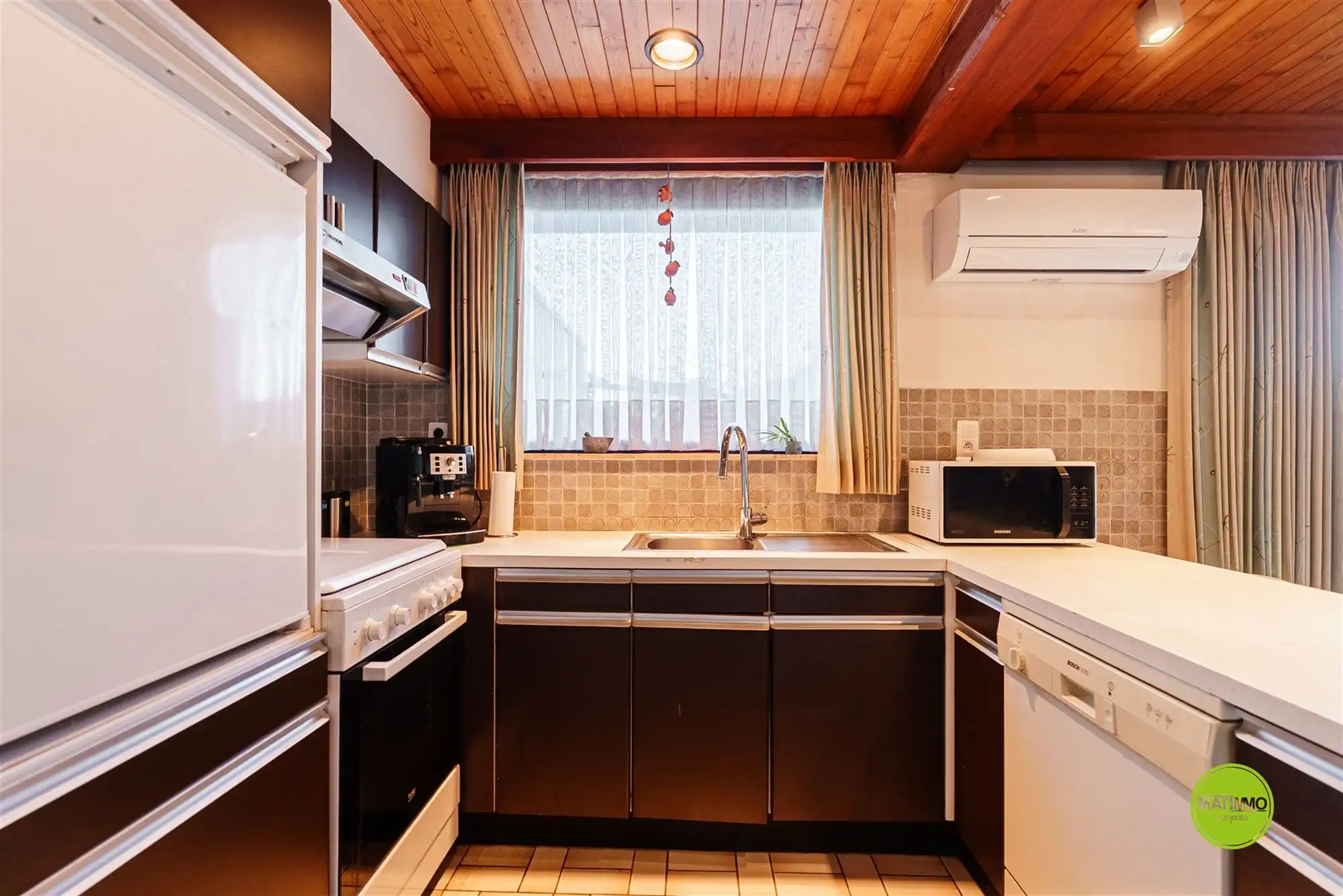 Gezellige jaren 70 bungalow in een rustige straat in Lommel foto 8