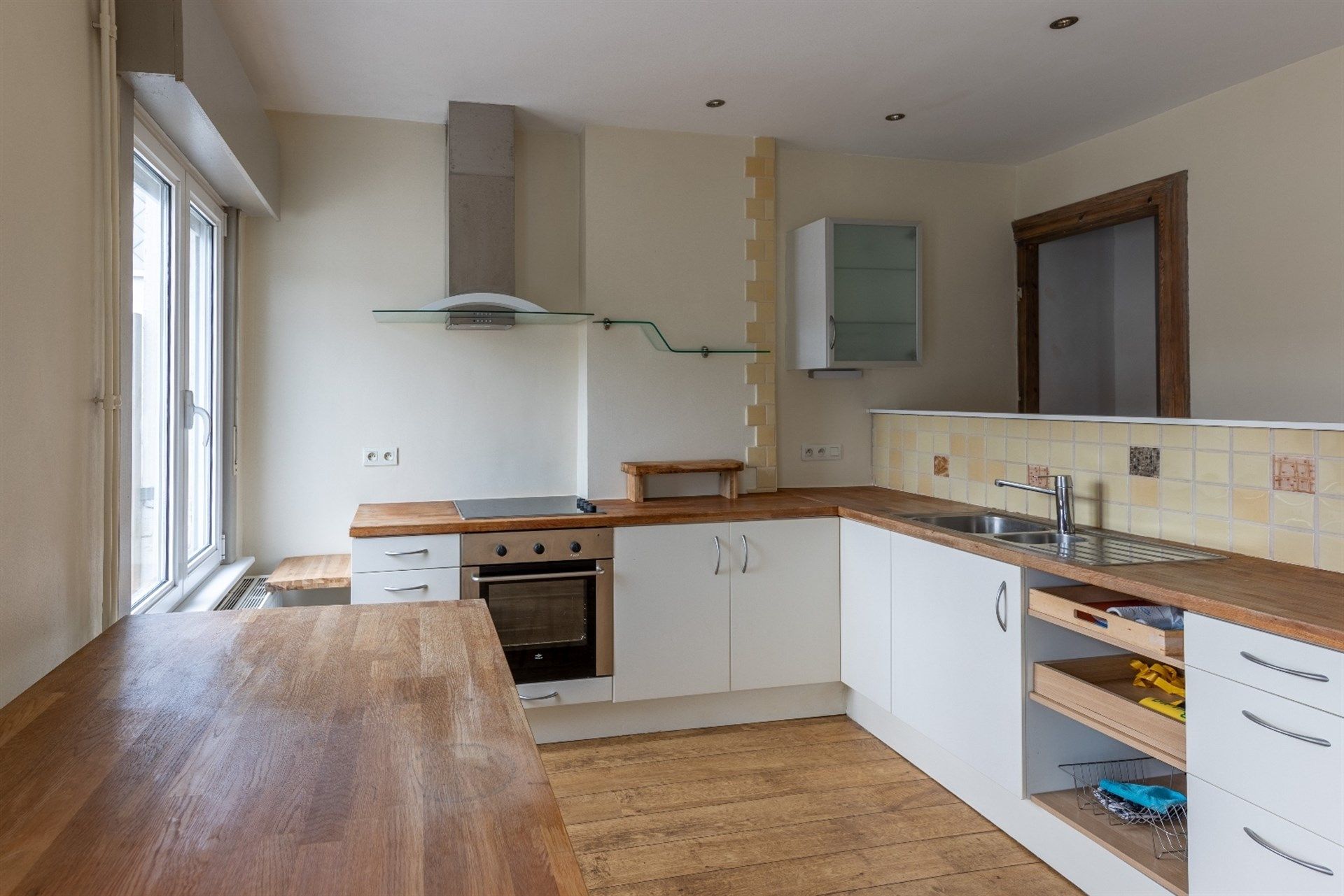 Ruime woning met 3 slaapkamers in het centrum. foto 14