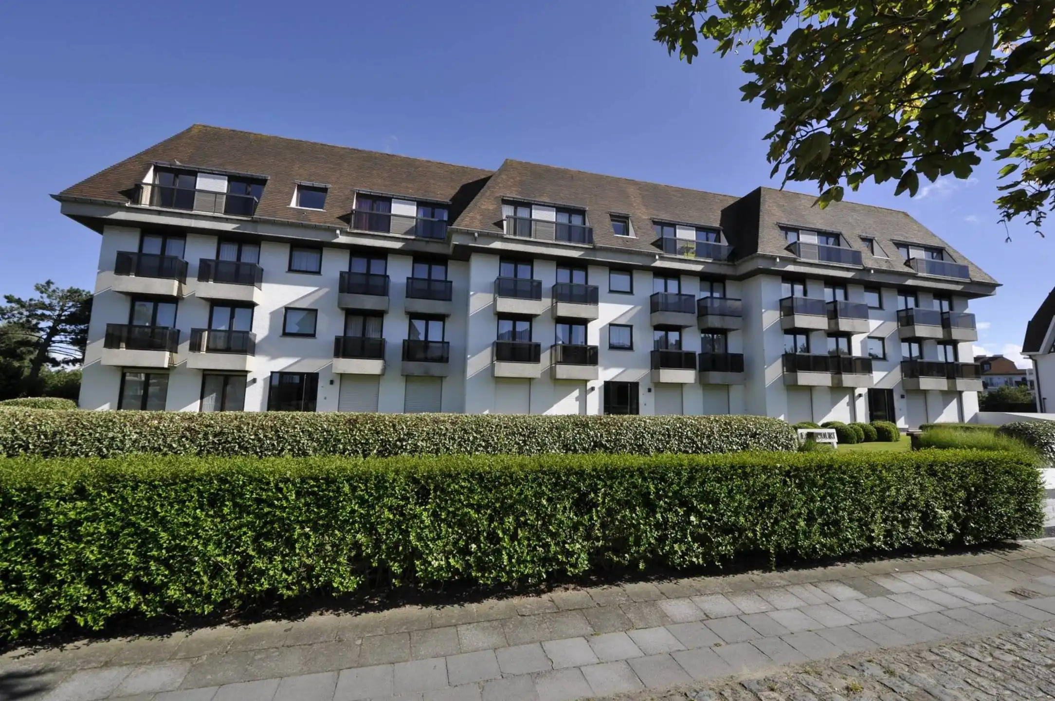 Zonnig appartement in villaresidentie met schitterend terras foto 16